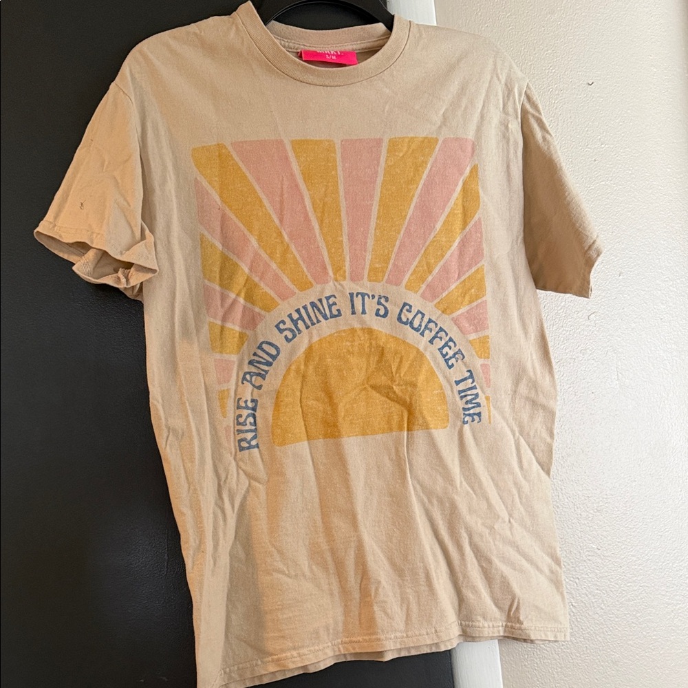 Graphic Tee with Sunburst Design - Tan